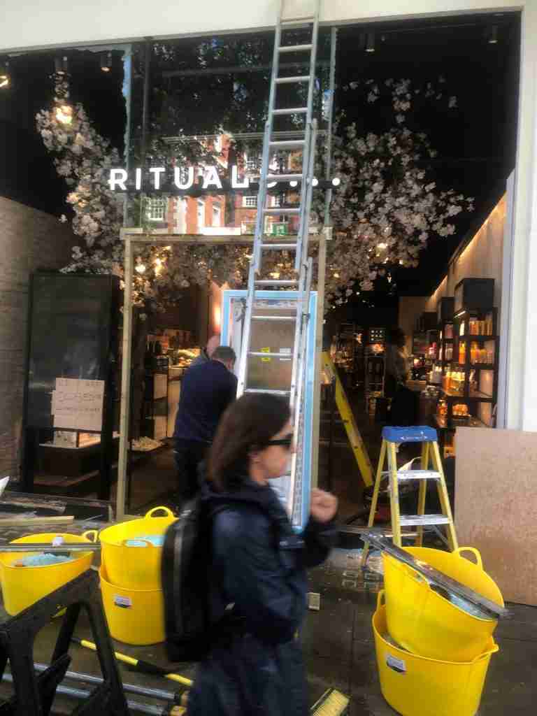 Commercial Glazier